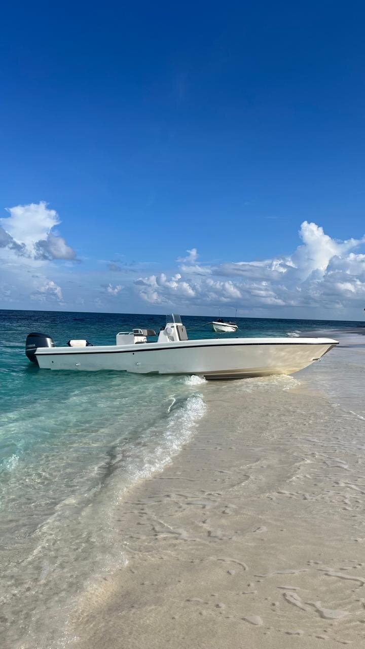28ft speed vessel fishing boat on sandbank in Maldives